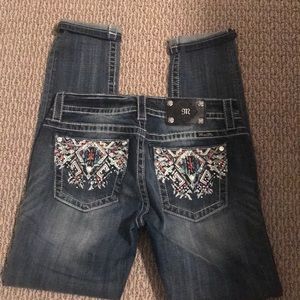 Miss Me skinny midrise size 28 w/light distress